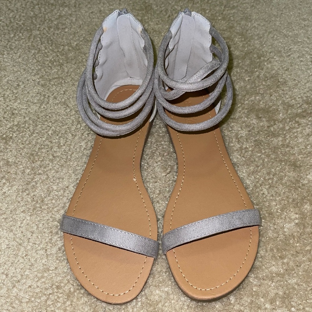 Charlotte Russe Sandals Size 9 Color Gray